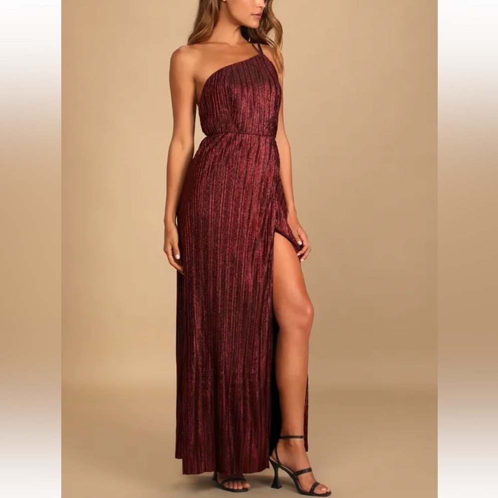 Bridesmaid, wedding guest, prom, homecoming dress. Beautiful dress.